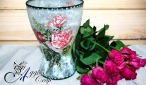 Glass flower vase with rice paper