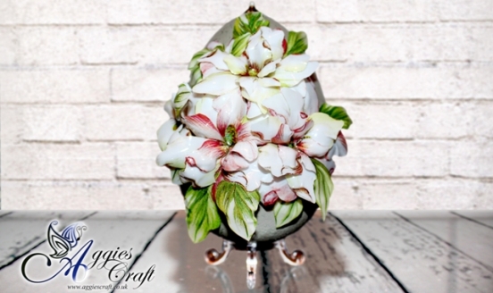 Decoupage Tutorial - Sospeso Trasparente on Easter Egg