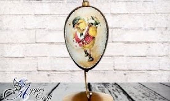 Decoupage Tutorial - Easter Egg with Metal Flakes