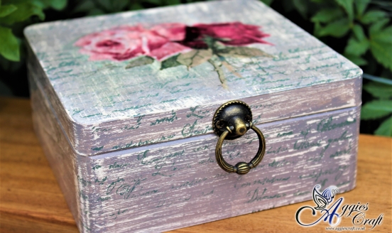 Shabby chic box with vintage roses